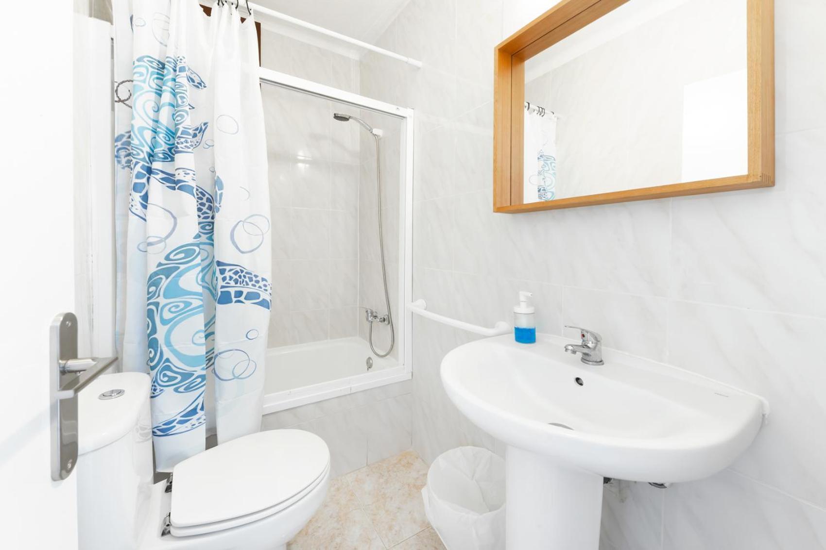 Hostal Cala Llombards מראה חיצוני תמונה