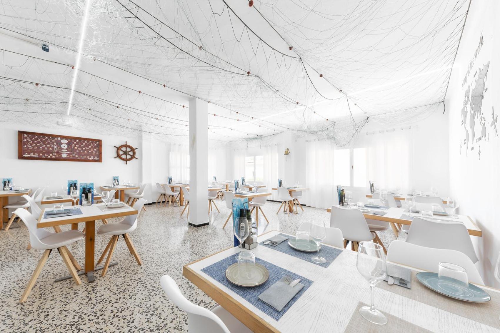 Hostal Cala Llombards מראה חיצוני תמונה