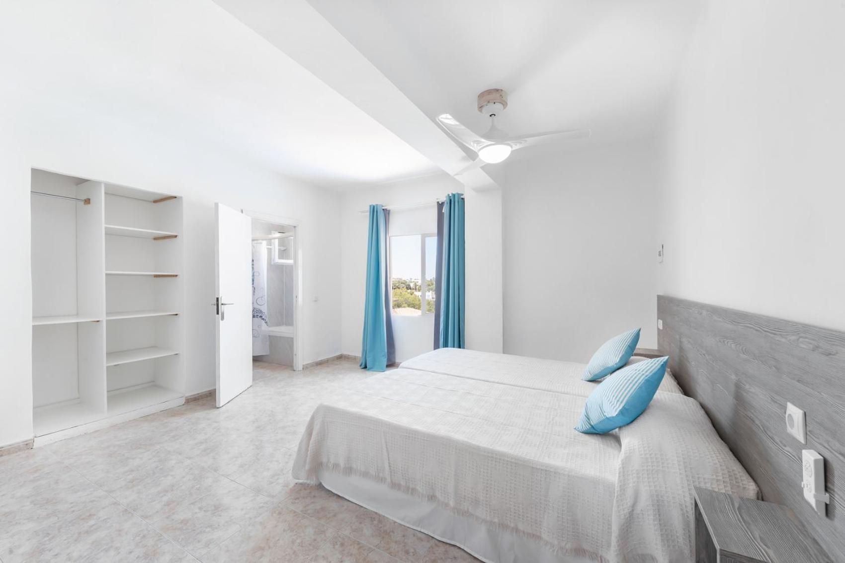 Hostal Cala Llombards מראה חיצוני תמונה